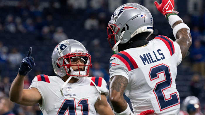 Patriots Myles Bryant, Jalen Mills (2)